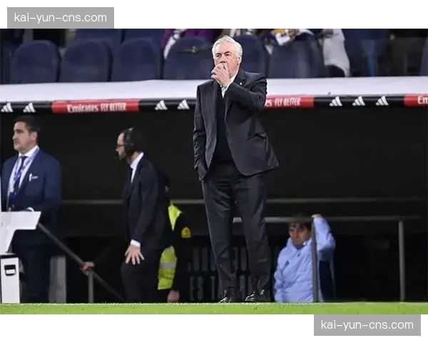 战术复盘：皇马3-1巴萨，安切洛蒂的4-4-2菱形中场如何切割了哈维的传控体系？